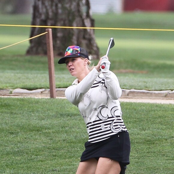 Exclusif - Jennie Garth et son nouveau mari Dave Abrams se sont offerts une partie de golf, à Toluca Lake, le 6 août 2015.