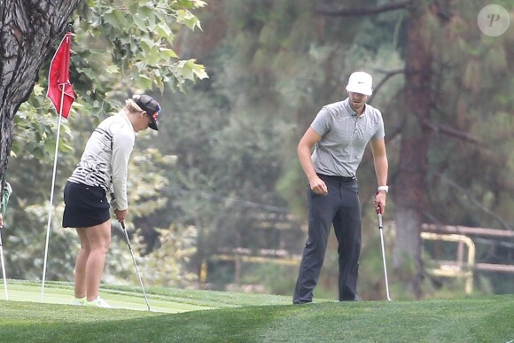 Exclusif - Jennie Garth et son nouveau mari Dave Abrams se sont offerts une petite partie de golf, à Toluca Lake, le 6 août 2015.