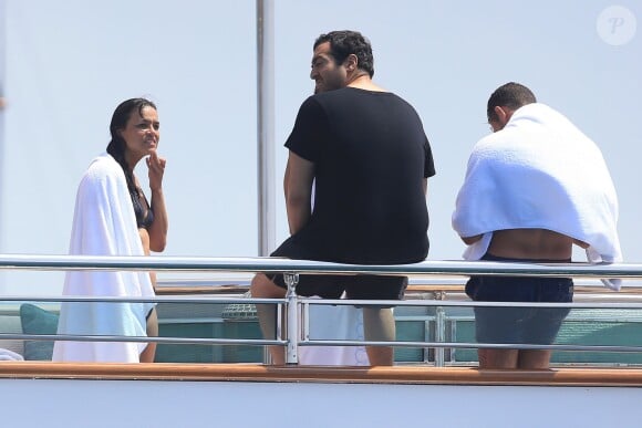 Exclusif - Michelle Rodriguez à bord d'un yacht avec Mohammed Al Turki et d'autres amis à Formentera, le 9 août 2015.