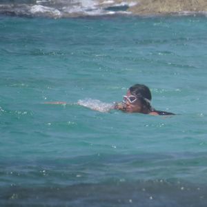 Exclusif - Michelle Rodriguez en vacances avec Mohammed Al Turki et d'autres amis à Formentera, le 9 août 2015.