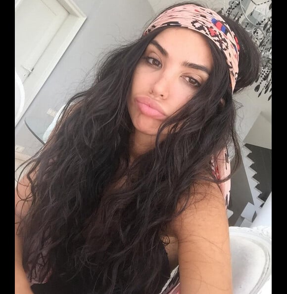 Anara Atanes : La bombe dévoile son corps de reve sur Instagram