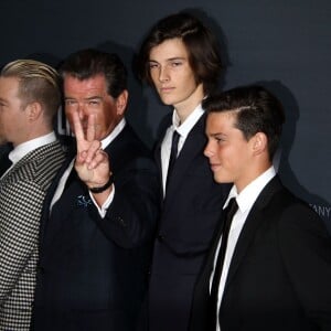 Pierce Brosnan et ses fils Sean, Dylan et Paris Brosnan - Avant-première du film "No Escape" à Los Angeles, le 17 août 2015.