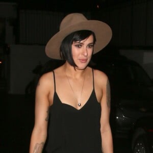 Rumer Willis avec un ami au Chateau Marmont, West Hollywood, Los Angeles, le 13 août 2015.