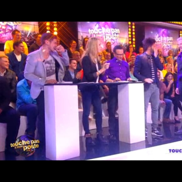 Le twerk de Nabilla et Gilles Verdez dans TPMP, le 5 novembre. Séquence à l'origine de la dispute qui a dégénéré entre la belle et Thomas Vergara, dans la nuit du 6 au 7 novembre 2014