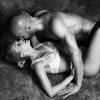 Tatiana Laurens et Xavier Delarue posent sous l'objectif de Jean-Luc Michon lors d'un shooting sensuel.