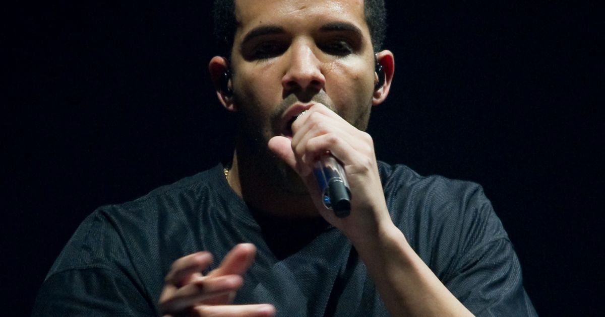 Drake en concert au Palais Omnisports de ParisBercy à Paris, le 24 février 2014. Purepeople