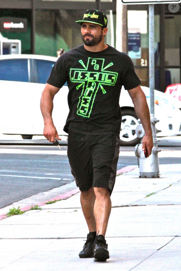 Jeremy Jackson dans les rues de Beverly Hills, le 11 avril 2013