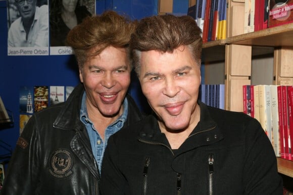 Les jumeaux Grichka et Igor Bogdanoff (Bogdanov) - Ouverture du salon du livre à Paris le 19 mars 2015.