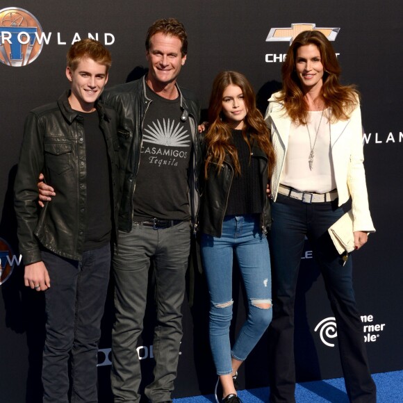 Cindy Crawford avec son mari Rande Gerber et leurs enfants Presley Gerber et Kaia Gerber le 09 mai 2015