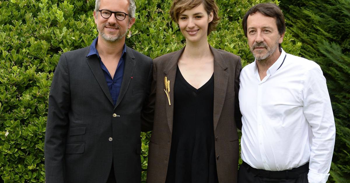 Jean Hugues Anglade Et Ses Fils Laurent Larivière, Louise Bourgoin et Jean-Hugues Anglade - Photocall