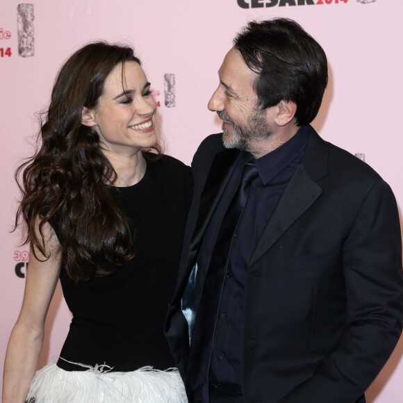 Jean-Hugues Anglade et sa compagne Charlotte Leloup à la cérémonie des César au théâtre du Châtelet à Paris, le 28 Février 2014.