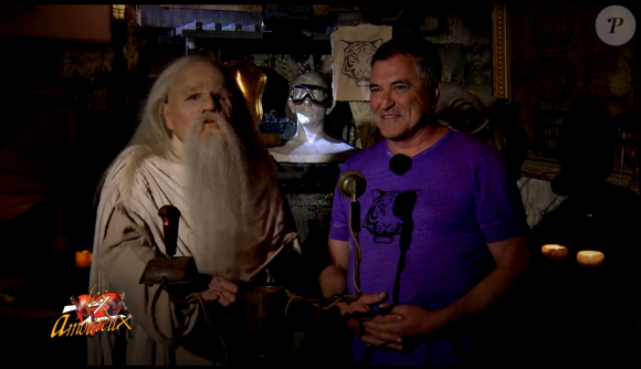 Le Père Fouras et Jean-Marie Bigard dans l'émission Fort Boyard du samedi 29 août 2015.