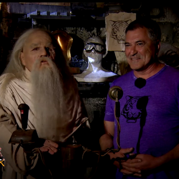 Le Père Fouras et Jean-Marie Bigard dans l'émission Fort Boyard du samedi 29 août 2015.