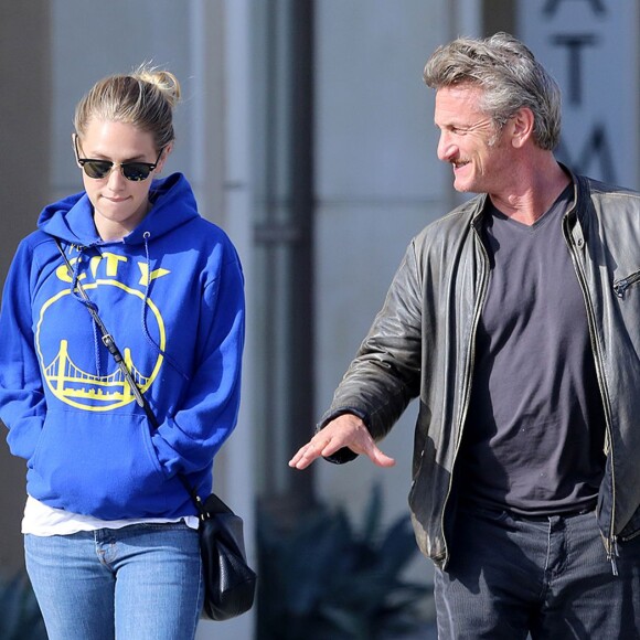 Dylan et Sean Penn à Los Angeles, le 21 juin 2015.