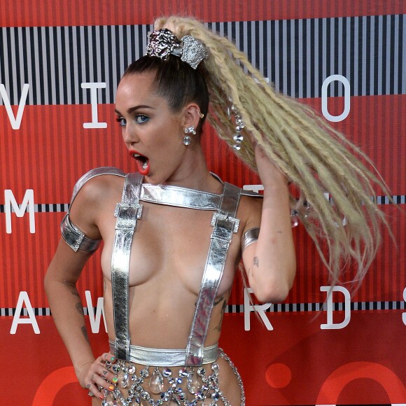 Miley Cyrus - Soirée des MTV Video Music Awards à Los Angeles, le 30 août 2015.