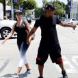 Ne-Yo et sa chérie dans les rues de Los Angeles, le 6 juillet 2015