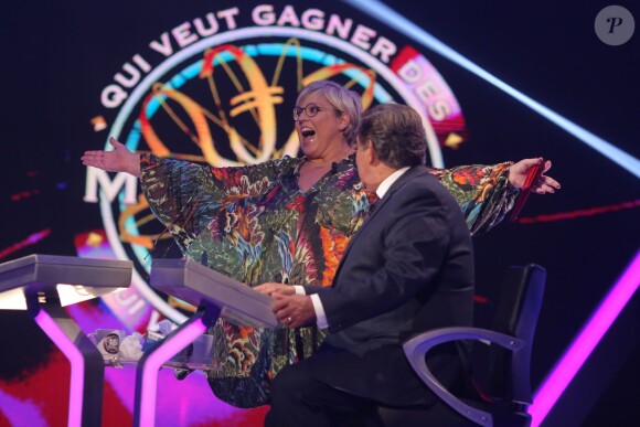 Exclusif - Laurence Boccolini, Jean-Pierre Foucault, lors du tournage de l'émission spéciale des 15 ans de Qui veut gagner des millions ? (tournage le lundi 31 août 2015, diffusion le samedi 5 septembre 2015 à 20h55 sur TF1).