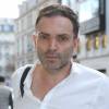Exclusif - Yann Moix - People arrivant à un enregistrement à la Radio Europe 1 à Paris, le 23 octobre 2013.