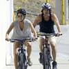 Exclusif - Les jeunes mariés Ian Somerhalder et Nikki Reed font du vélo et du shopping à Los Angeles, le 5 juillet 2015