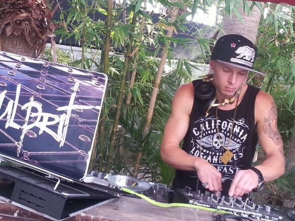 Le Dj Kevin Sims Kulprit en photo sur Facebook.