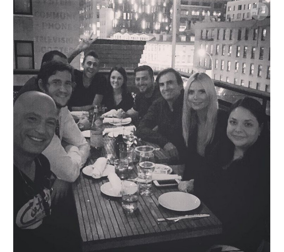 Heidi Klum dîne avec l'équipe de l'émission America's Got Talent / photo postée sur Instagram.