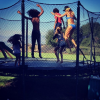 Heidi Klum et ses enfants font du trampoline / photo postée sur Instagram.