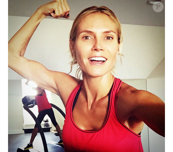 Heidi Klum en pleine séance de sport / photo postée sur Instagram.