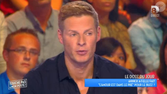 Annick de L'amour est dans le pré 2015 très critiquée par Matthieu Delormeau suite à son comportement avec Thierry. Emission Touche pas à mon poste, diffusée sur D8. Le 8 septembre 2015.