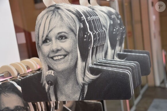 Illustration de porte-manteau à l'effigie des animateurs de RTL - Conférence de rentrée de RTL à Paris. Le 8 septembre 2015 08/09/2015 - 