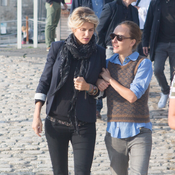 Alice Taglioni (enceinte), Julie Lopes Curval (réalisatrice) - Photocall du film "L'annonce" lors du 17e Festival de Fiction TV de La Rochelle. Le 10 septembre 2015.