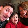 Lionel Messi fête les 26 ans de sa belle Antonella avec leur fils Thiago (2 ans) le 26 février 2015.