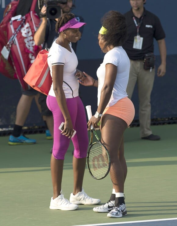 Serena Williams, Venus Williams lors du championnat de tennis US Open 2015 au Flushing Meadows à New York, le 3 septembre 2015.