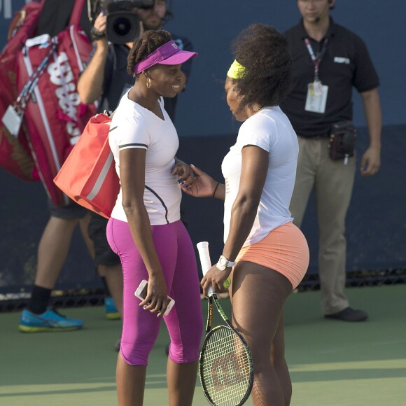 Serena Williams, Venus Williams lors du championnat de tennis US Open 2015 au Flushing Meadows à New York, le 3 septembre 2015.