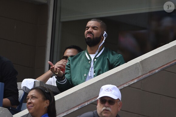 Drake lors des demi-finales de l'US Open à l'USTA Billie Jean King National Tennis Center de Flushing dans le Queens à New York, le 11 septembre 2015