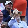 Sean Connery et Bradley Cooper lors des demi-finales de l'US Open à l'USTA Billie Jean King National Tennis Center de Flushing dans le Queens à New York, le 11 septembre 2015