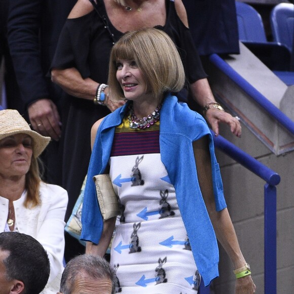Anna Wintour lors de la finale de l'US Open entre Roger Federer et Novak Djokovic à l'USTA Billie Jean King National Tennis Center de Flushing dans le Queens à New York, le 13 septembre 2015