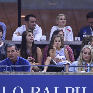 Lindsey Vonn, Gavin Rossdale et les jumelles de Roger Federer, Charlene Riva et Myla Rose lors de la finale de l'US Open à l'USTA Billie Jean King National Tennis Center de Flushing dans le Queens à New York le 13 septembre 2015