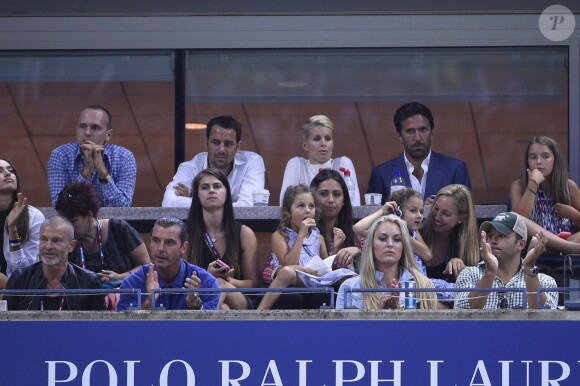 Lindsey Vonn, Gavin Rossdale et les jumelles de Roger Federer, Charlene Riva et Myla Rose lors de la finale de l'US Open à l'USTA Billie Jean King National Tennis Center de Flushing dans le Queens à New York le 13 septembre 2015