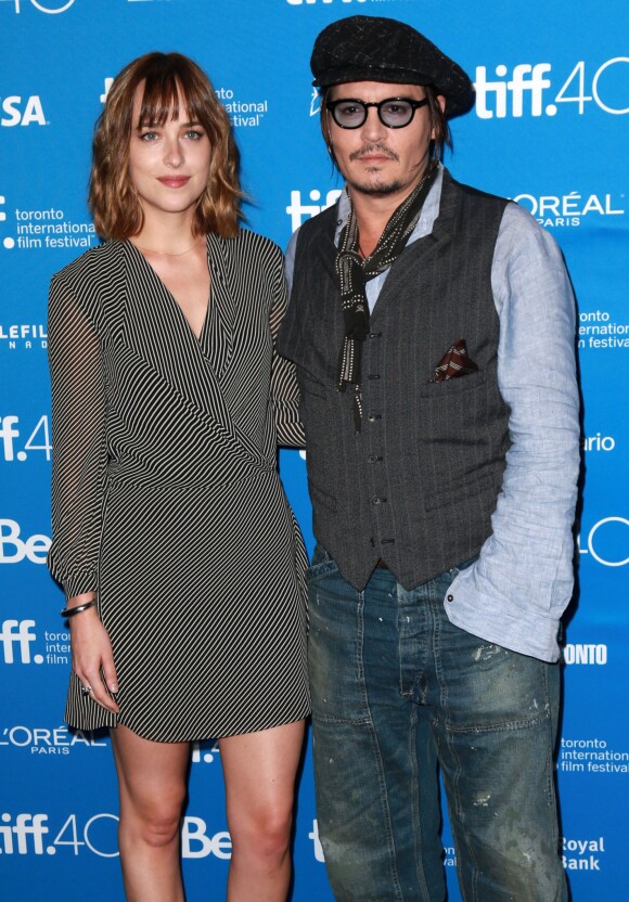 Dakota Johnson et Johnny Depp - Conférence de presse de "Black Mass" pendant le festival du film de Toronto le 14 septembre 2015.