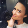 Demi Lovato et son chien / photo postée sur le compte Instagram de la chanteuse.