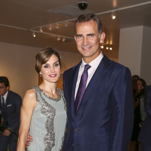 La reine Letizia, très sexy en robe Felipe Varela, et le roi Felipe VI d'Espagne le 17 septembre 2015 au Miami Dade College, dans le cadre de leur visite officielle aux Etats-Unis.