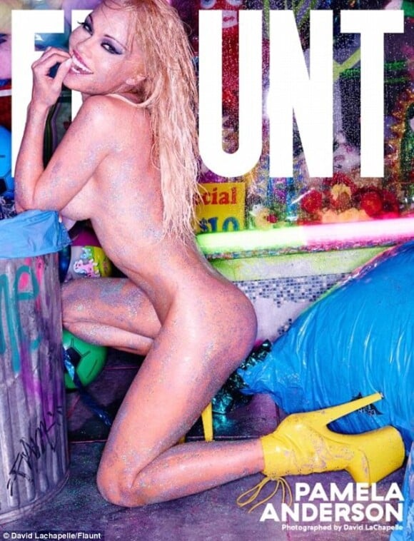 Pamela Anderson en couverture du magazine Falunt / septembre 2015