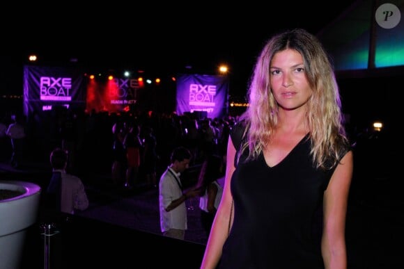 La jolie Isabelle Funaro assiste à la soirée Axe Boat au Palm Beach à Cannes, France, le 16 Juillet 2015.