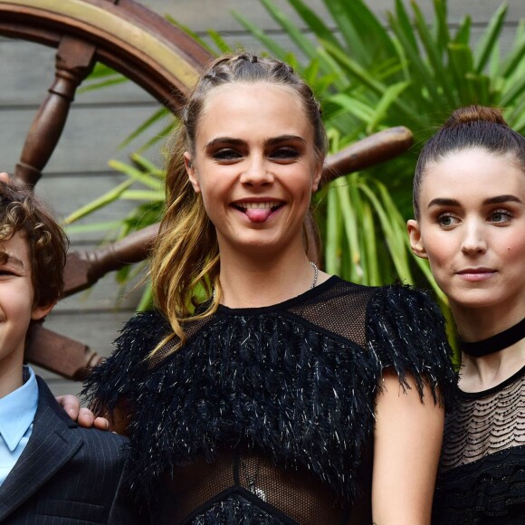 Levi Miller, Cara Delevingne et Rooney Mara - Première du film Pan à Londres le 20 septembre 2015.