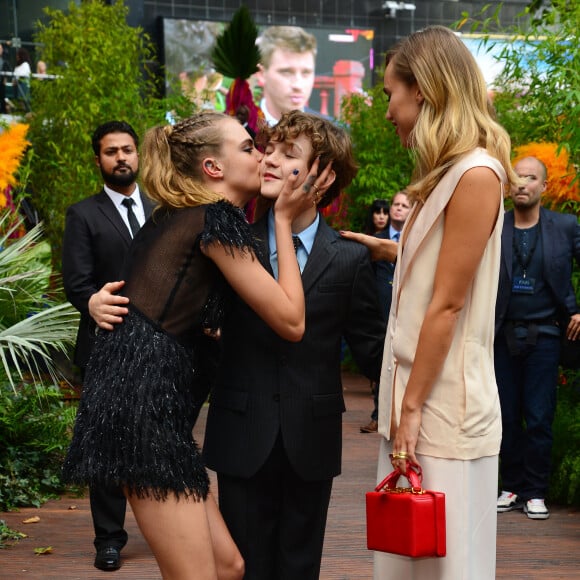 Cara Delevingne, Levi Miller et Suki Waterhouse - Première du film Pan à Londres le 20 septembre 2015.