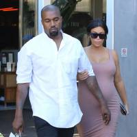 Kim Kardashian, enceinte, et Kanye West : Couple détendu après sa Fashion Week