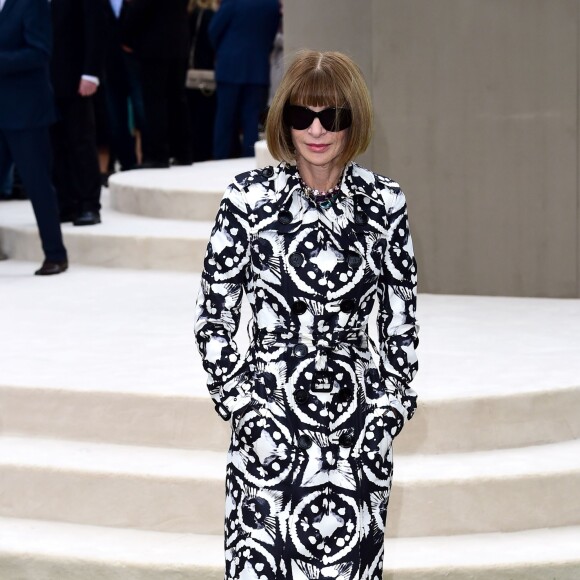 Anna Wintour assiste au défilé Burberry Prorsum (collection printemps-été 2016) à Hyde Park. Londres, le 21 septembre 2015.
