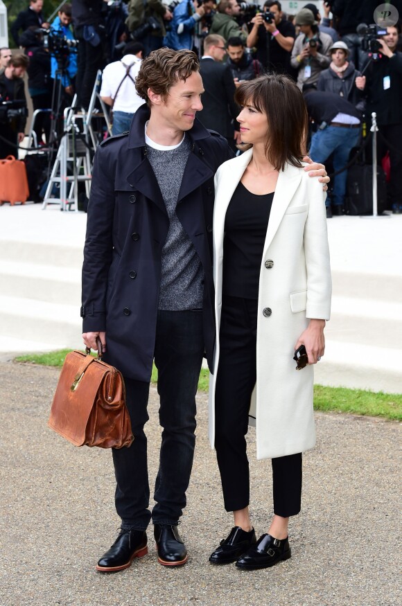 Benedict Cumberbatch et son épouse Sophie Hunter assistent au défilé Burberry Prorsum (collection printemps-été 2016) à Hyde Park. Londres, le 21 septembre 2015.