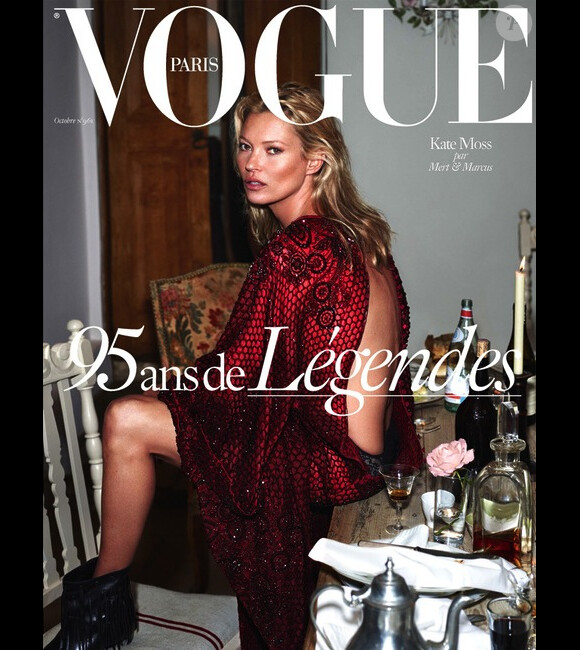 Kate Moss photographiée par Mert et Marcus en couverture du magazine Vogue Paris. Numéro d'octobre 2015.