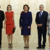 La reine Letizia d'Espagne (tailleur Nina Ricci, sandales Uterque) présidait le 23 septembre 2015 à Burgos la cérémonie de remise du prix V de Vida et des bourses de l'Association espagnole contre le cancer (AECC) et sa fondation scientifique, dont elle est la présidente d'honneur.